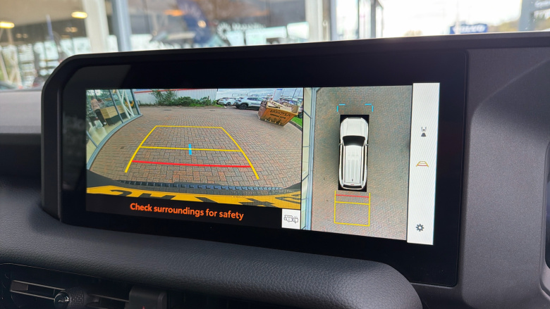 Toyota Land Cruiser 2.8 D-4D 204 Invincible 5dr Auto [7 Seat] Diesel Station Wagon